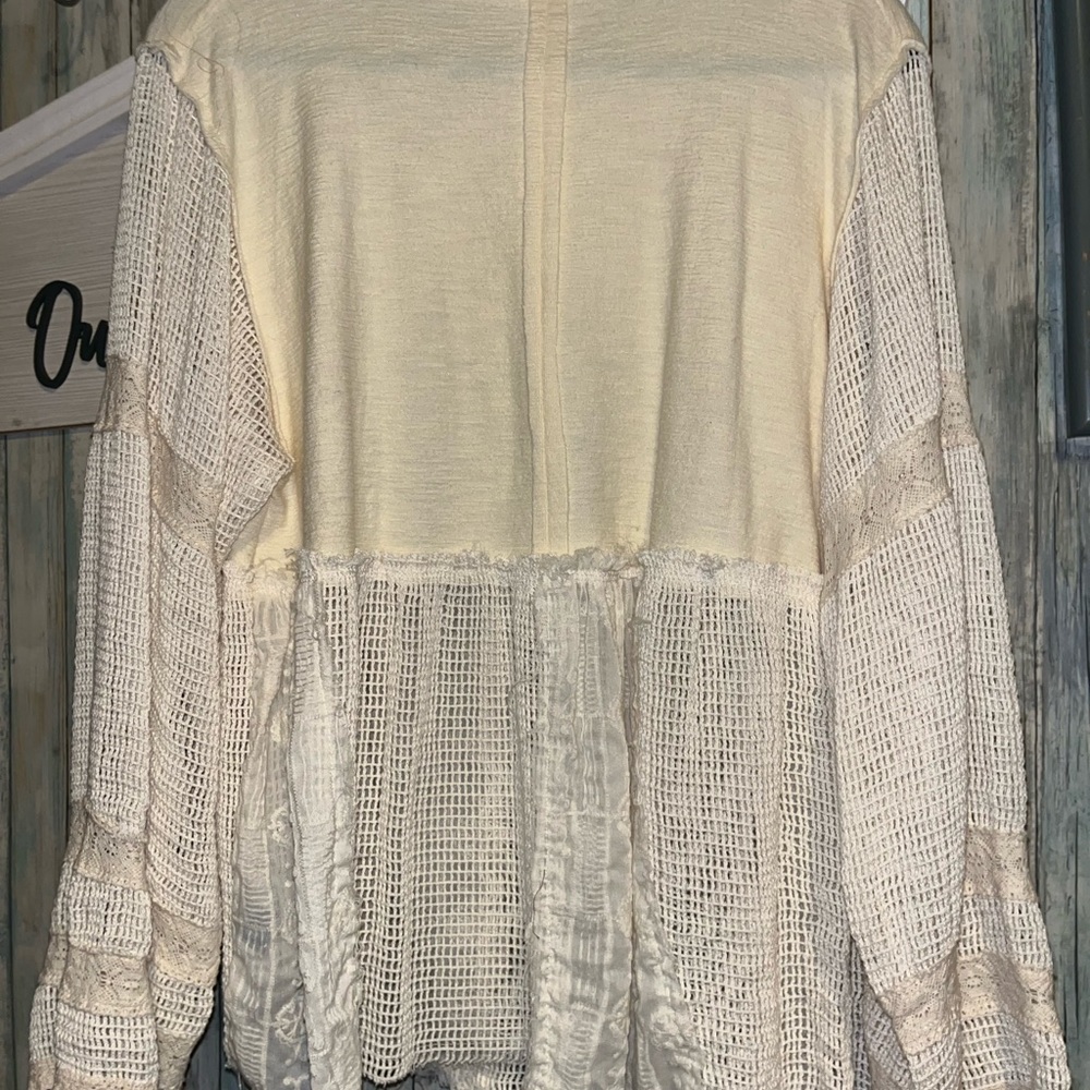 POL Medium Lace Me Later Mesh Balloon Sleeve Blouse - Picture 8 of 8